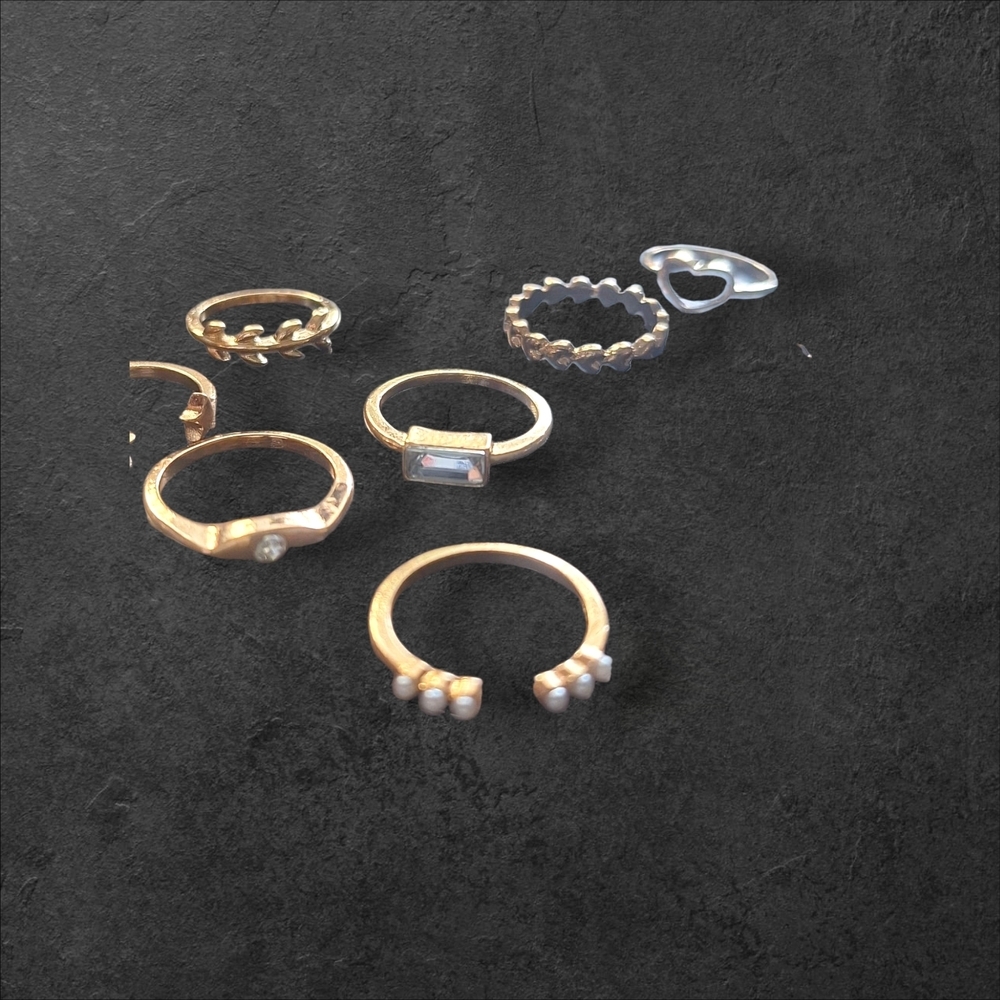 Elegant Gold and Silver Ring Set - Picture 6 of 7